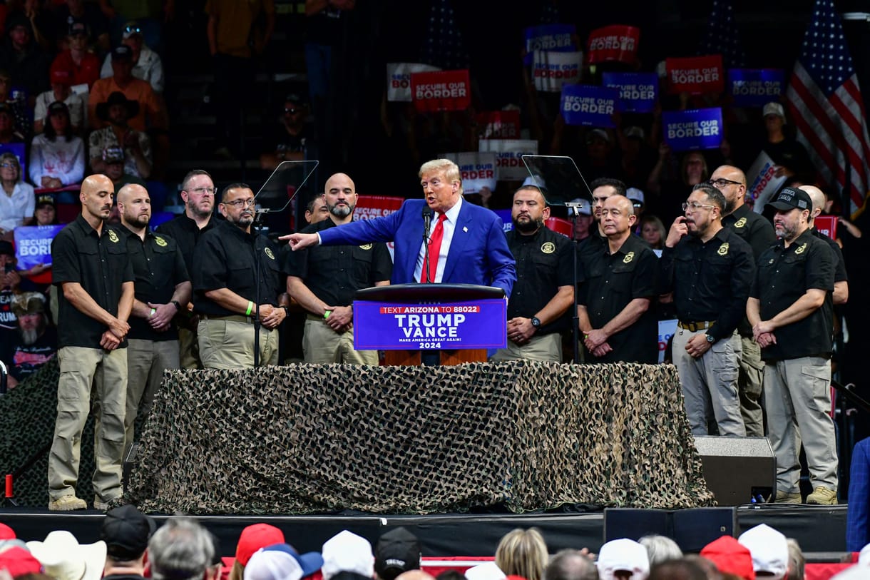 Elengedték azt a fegyverest, akit Trump kampánygyűlésénél kaptak el