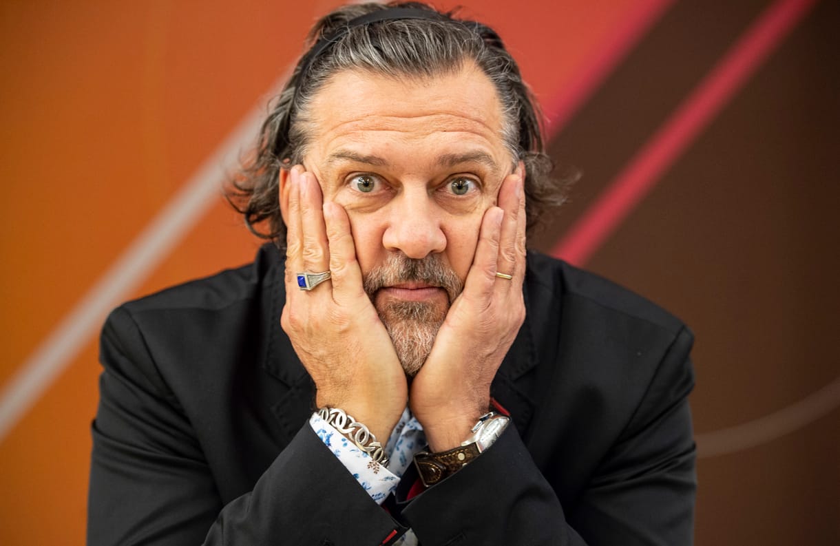 Hadházi László: Egy barátom győzködött, meg tudnánk élni abból, hogy hülye vagyok