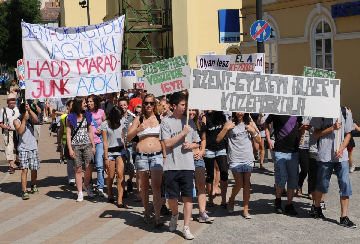 A szülők tovább üzemeltetnék a bezárásra ítélt iskolákat