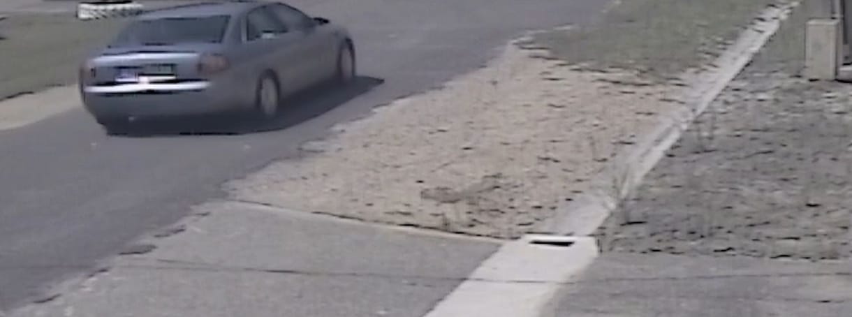 Vádat emeltek a sofőr ellen, aki előbb nekiment egy biciklisnek, majd elhajtott