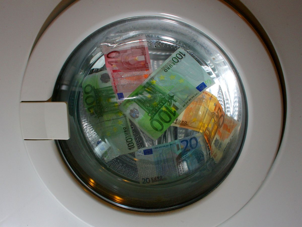 Ez a kormány nem vacakolna az üzleti titok mögé bújó adócsalókkal