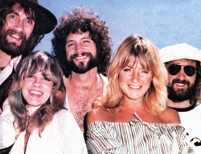 Lindsey Buckingham beperelte korábbi együttese, a Fleetwood Mac tagjait
