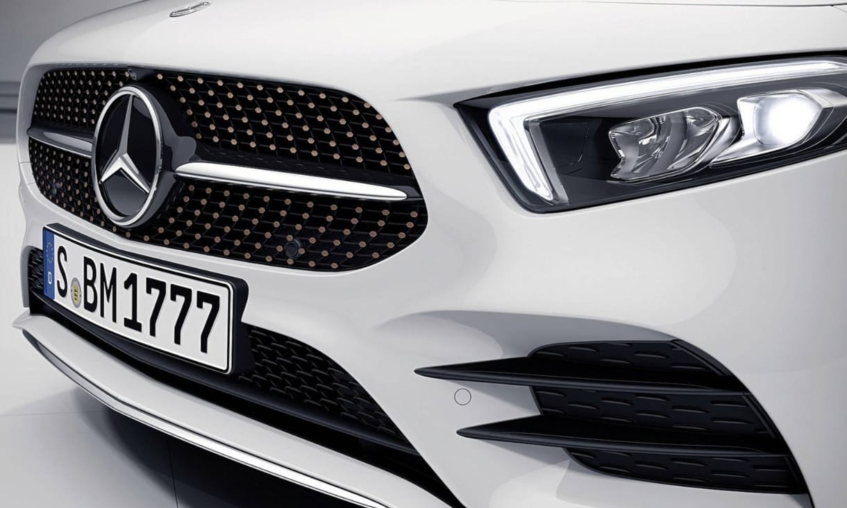 Itt a limitált szériás Mercedes A-osztály szedán