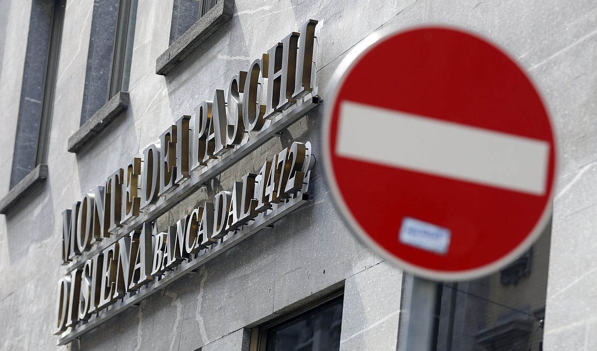 Durva takarékosságra készül a világ legrégibb bankja
