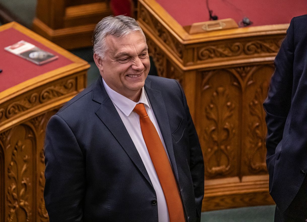 Orbán Viktor vendégmunkásként Svájcban? – A miniszterelnök nevével mutatták be egy adatbázis sebezhetőségét