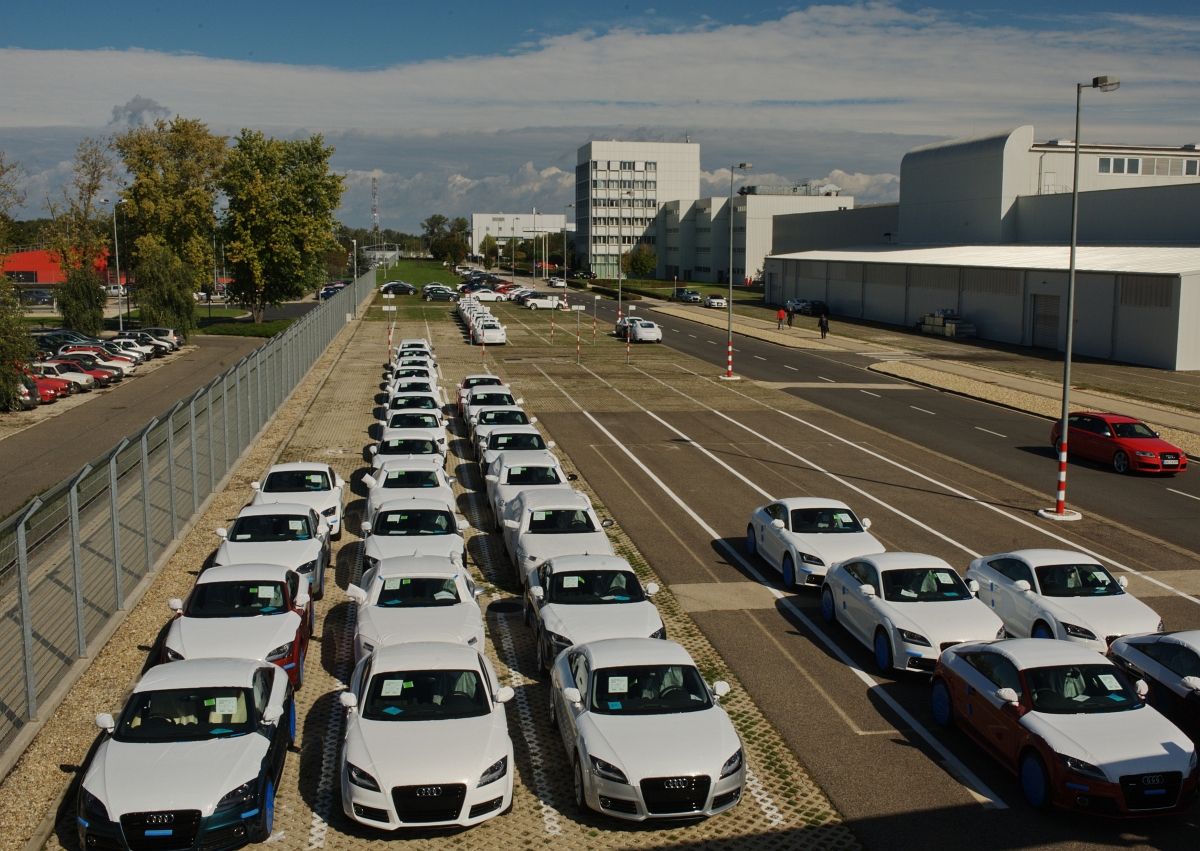 Duplázásra készül az Audi