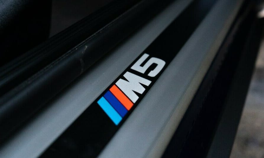 750 lóerős hibrid lehet az új BMW M5