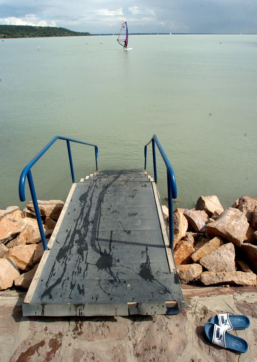 Modernizációnak mondják a turizmus egy kézbe vonását