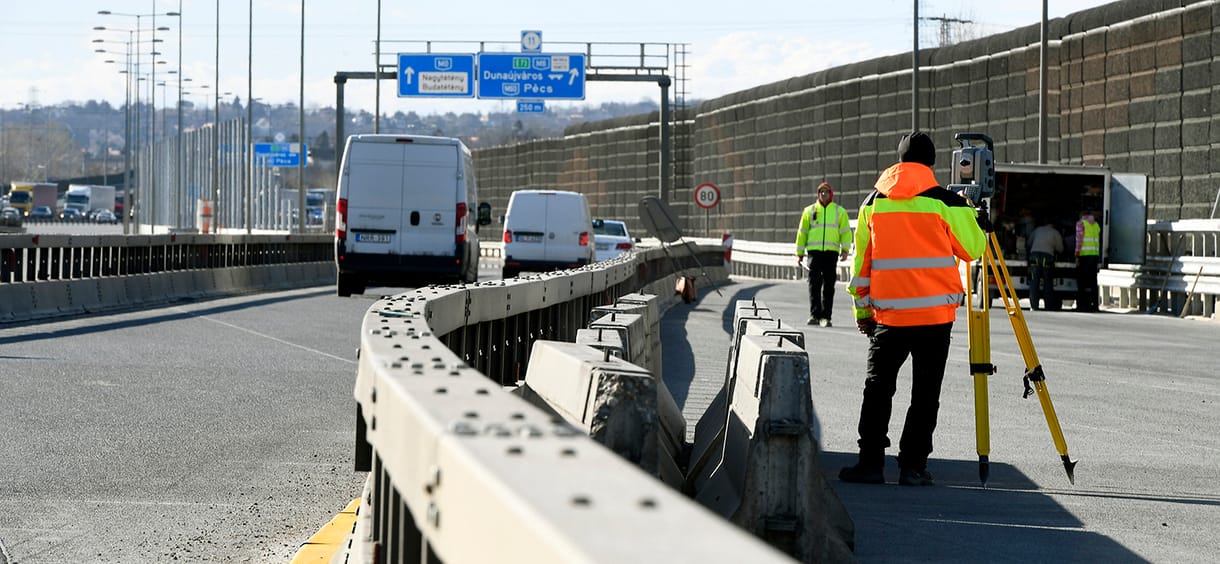 Baleset az M0-s autóúton, több mint egy kilométeres torlódás alakult ki