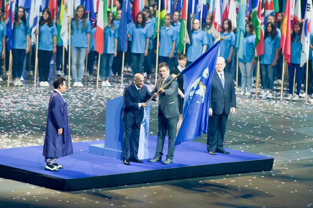 Miniszteri bért kapnak a vizes vébét szervező cég vezetői