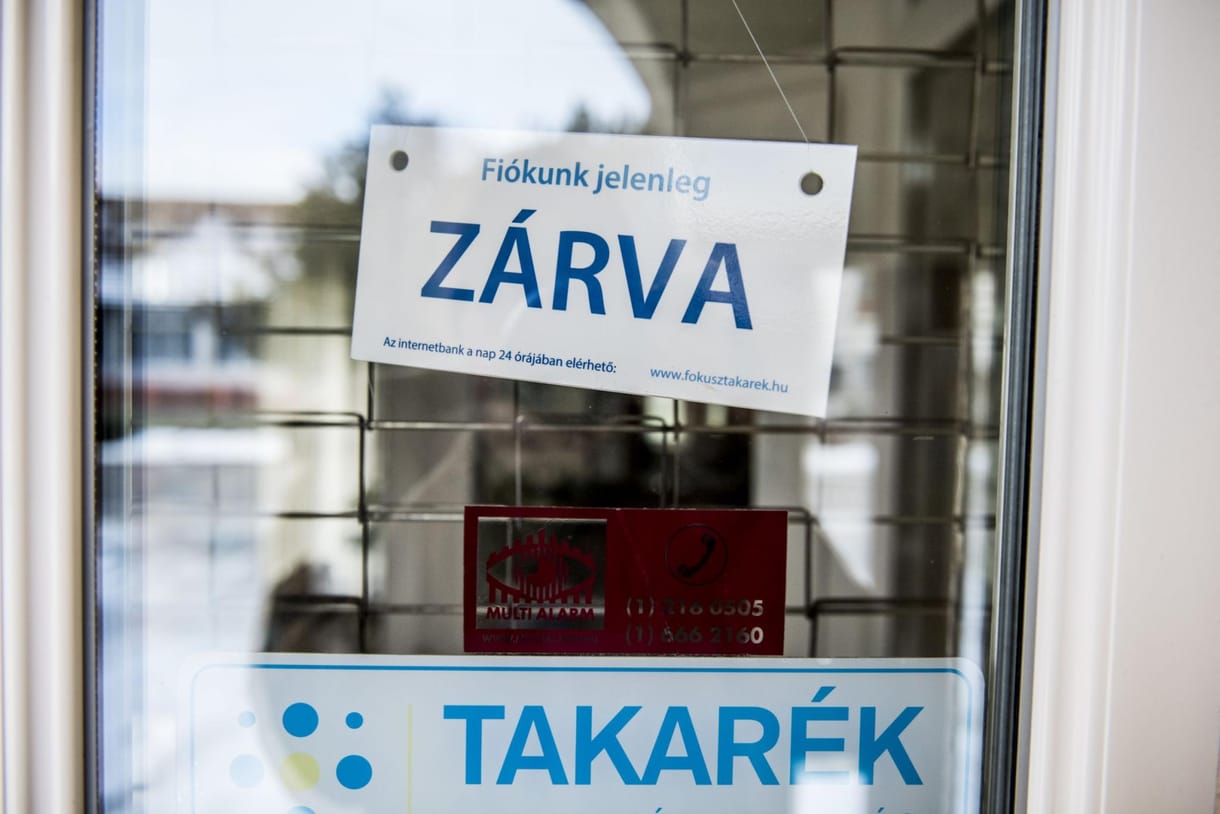 Otthagyják a takarékszövetkezeteket a falvak