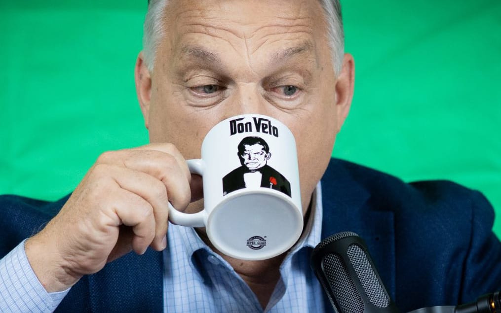 Trollhadseregtől a polgári nosztalgiáig: megnyerheti Orbán a digitális háborút?