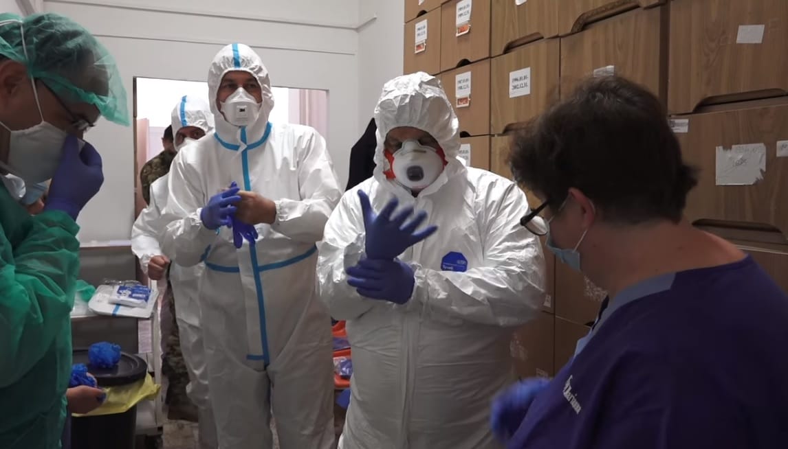 Koronavírusos betegeket látogatott meg Orbán Viktor – videó