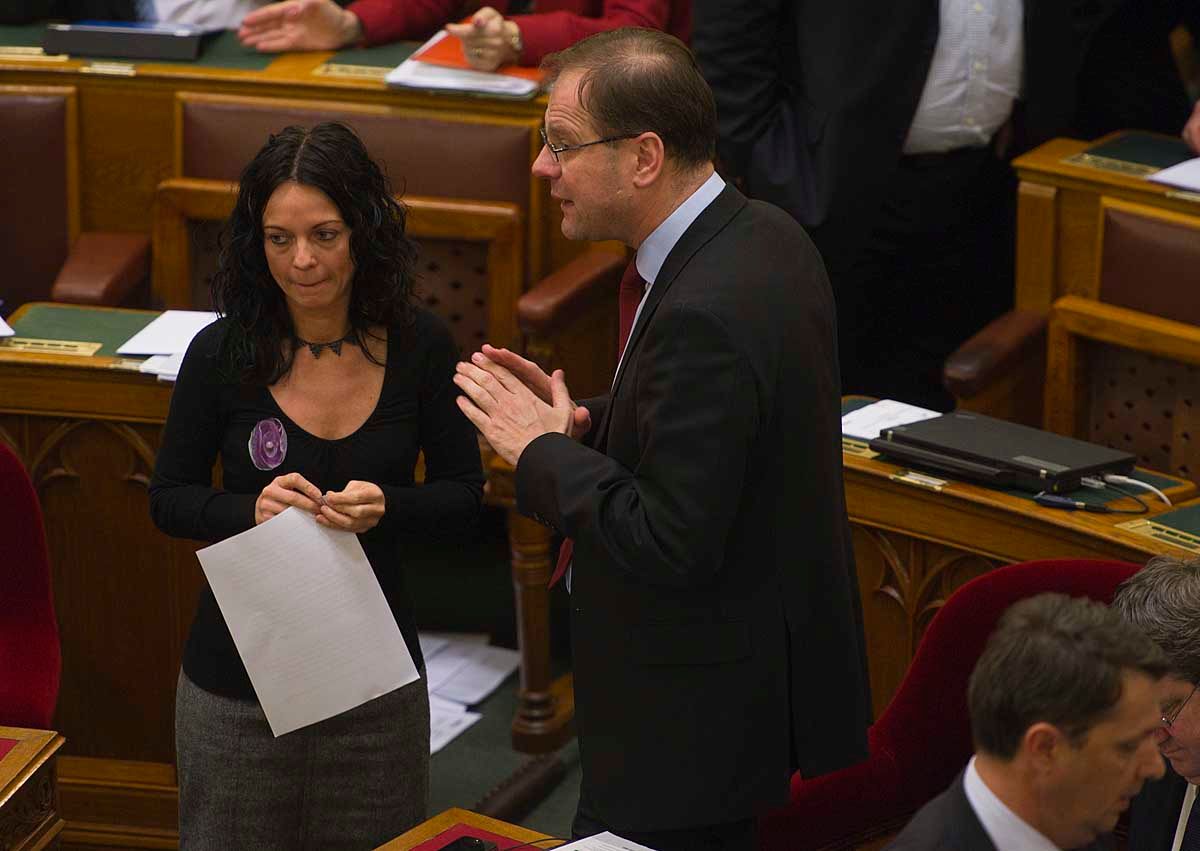Navracsics: óvatosan rajzolja meg a kormány az új járásokat