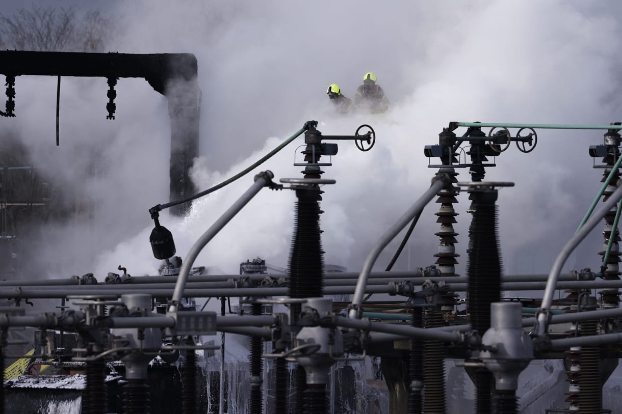 Az elektromos tűz után lassan újraindul a közlekedés a Heathrow-n