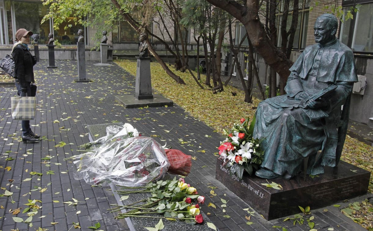 Fotó: II. János Pálnak állítottak szobrot Moszkvában