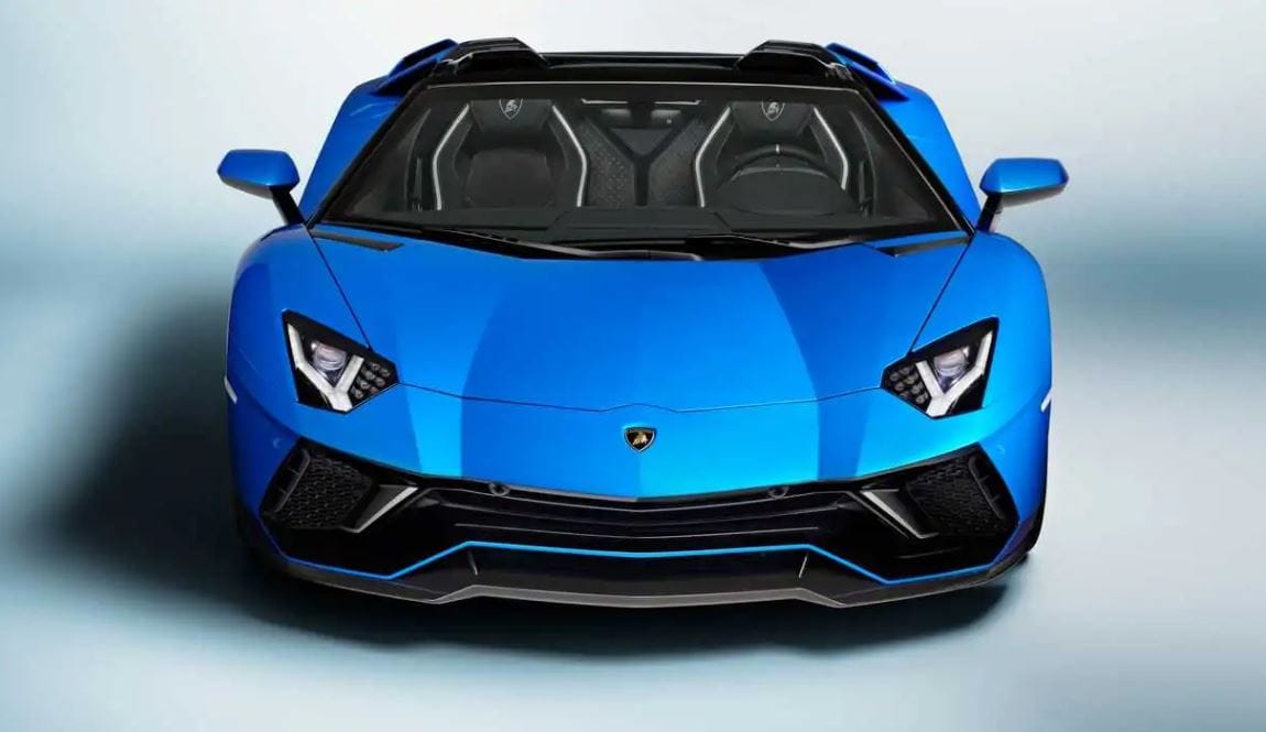 Vége a Lamborghini hagyományos motorú korszakának