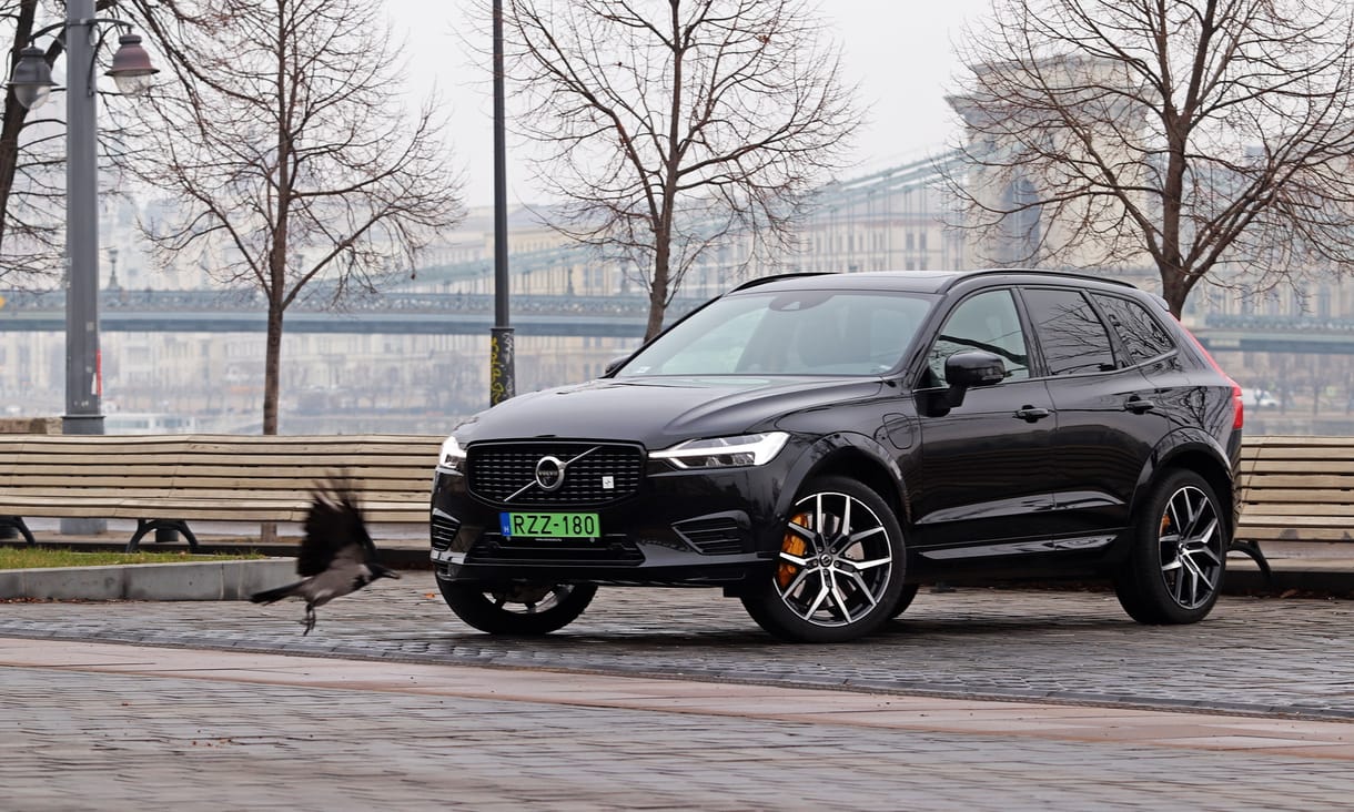 Testvérharc: kicsit villanyos dízel Volvo a nagyon erős zöld rendszámos ellen