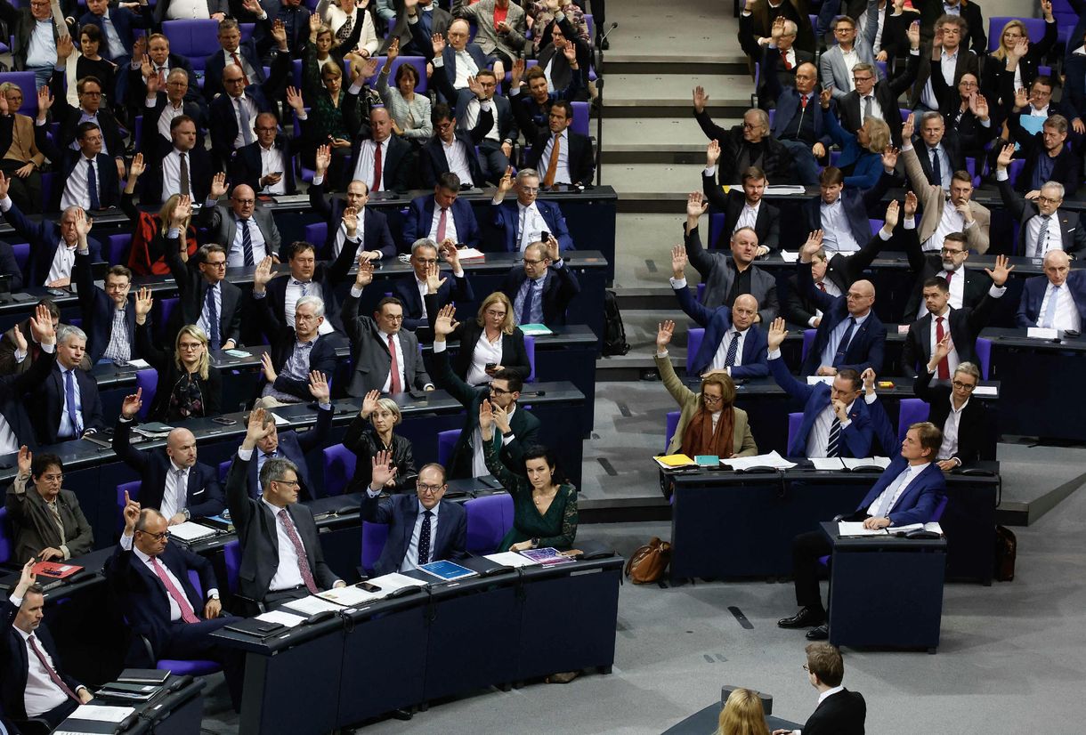 Már a CDU egységét is megbontotta a kancellárjelölt Merz, aki az AfD-tabu sebezhetőségét teszteli