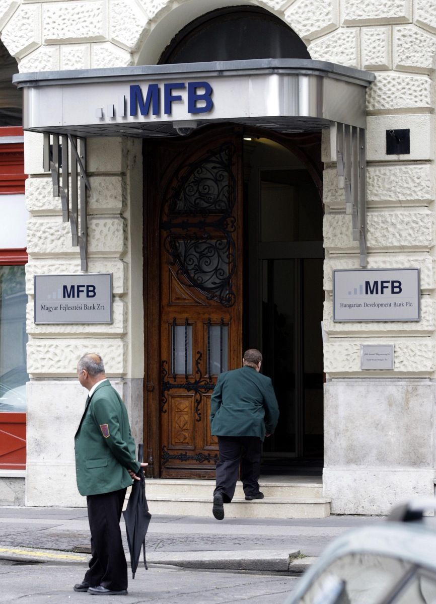 Lépett az MFB: itt a dollárkibocsátás!