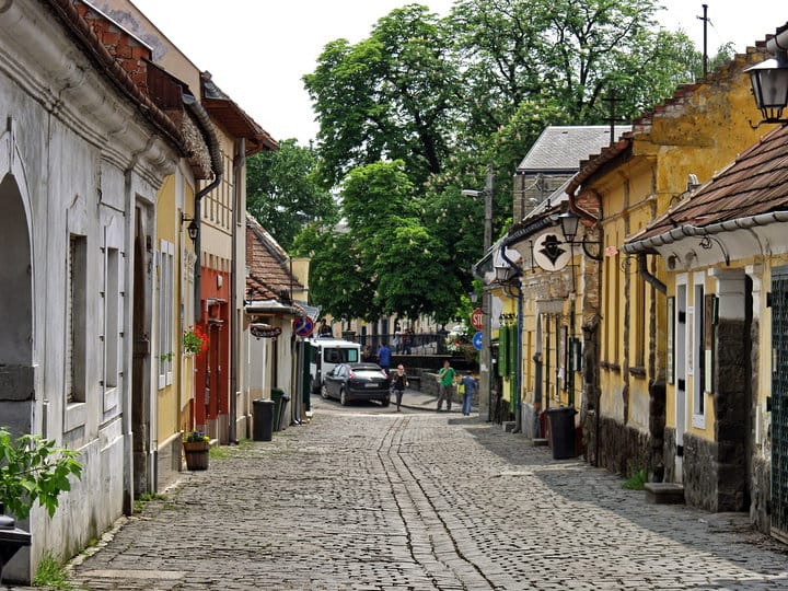 Annyian kirándulnak Szentendrére, hogy le kell zárni a belvárosát