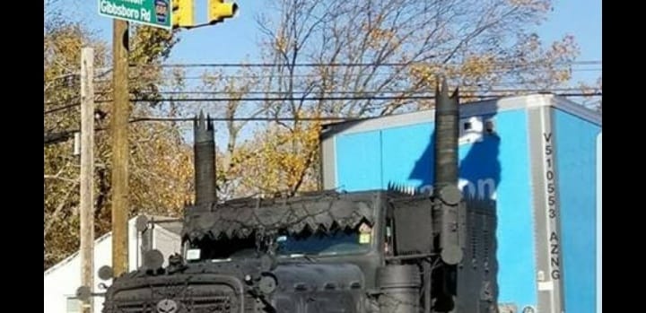 Ezt a kamiont jobb elengedni, ha feltűnik a visszapillantóban