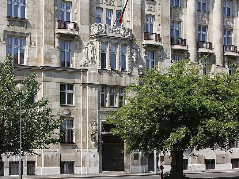 Bulgária is kilép a budapesti székhelyű orosz 