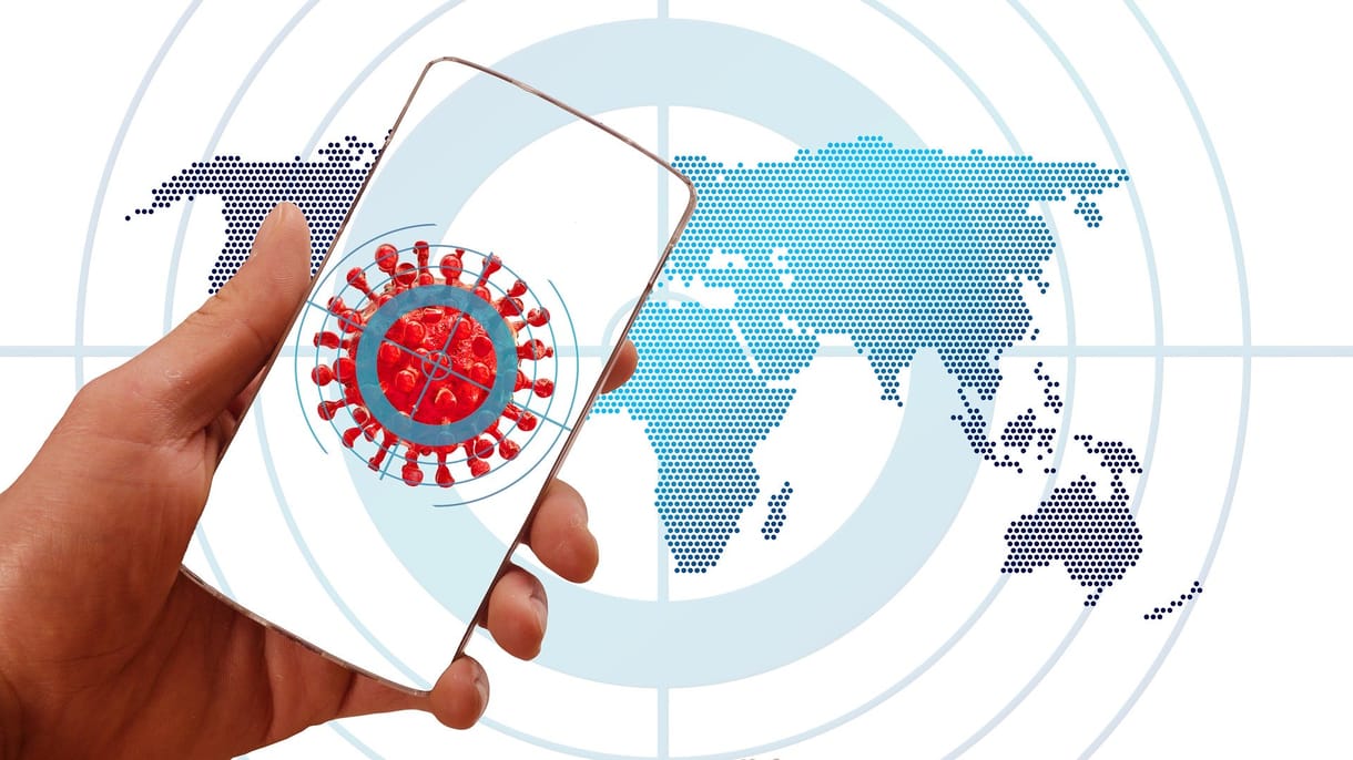 Az egész világ mobilokkal oldaná meg a járványhelyzetet, nálunk erről eddig szó sincs 