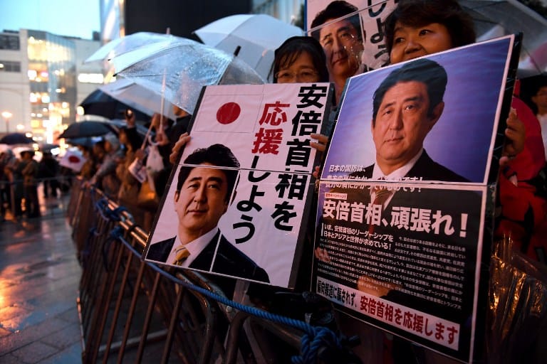  Bezuhant a japán gazdaság, miután 10 százalékra emelték az áfát