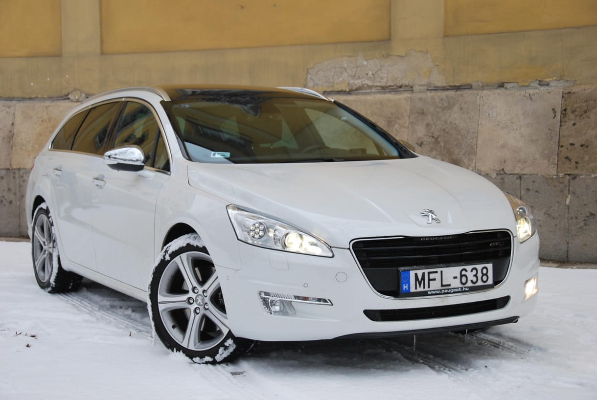 Peugeot 508 SW GT-teszt: stílusos menedzserkombi 
