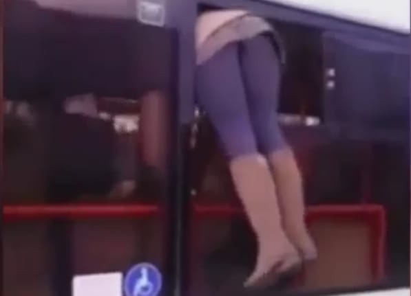 Potyázás miatt ilyen parádés szökést még biztosan nem látott – videó