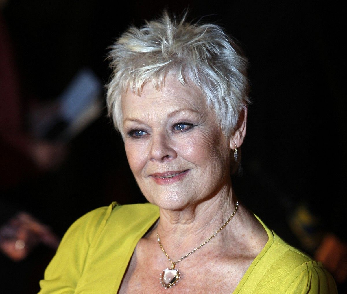 Judi Dench Kristályglóbusz-díjat kap