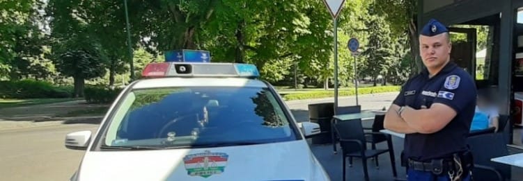 Rosszul lett egy férfi a Margit-szigeten, a rendőrök mentették meg az életét