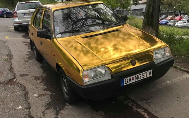 Méltán ez az autó a szlovák rendszámok legnagyobb földi helytartója – fotó