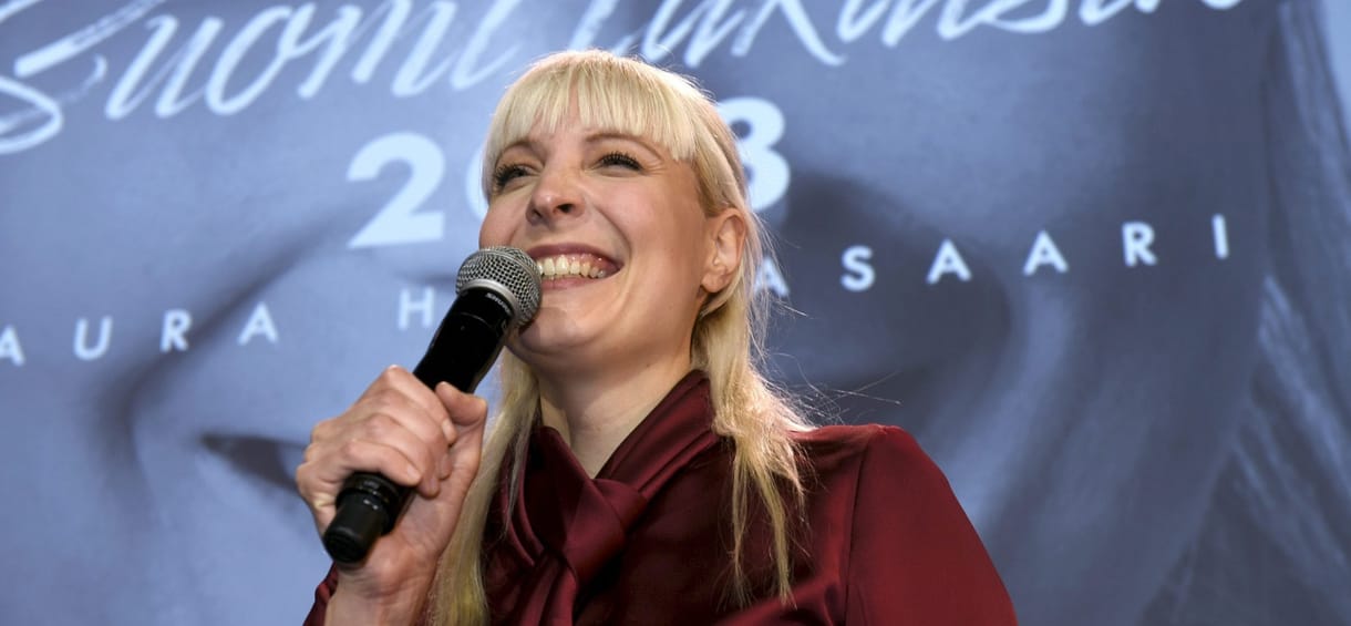 Hibátlanul felmondja a szélsőjobb szlogenjeit a finn Marine Le Pen