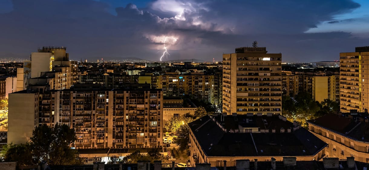 Szinte az egész országra figyelmeztetést adtak ki zivatarveszély miatt