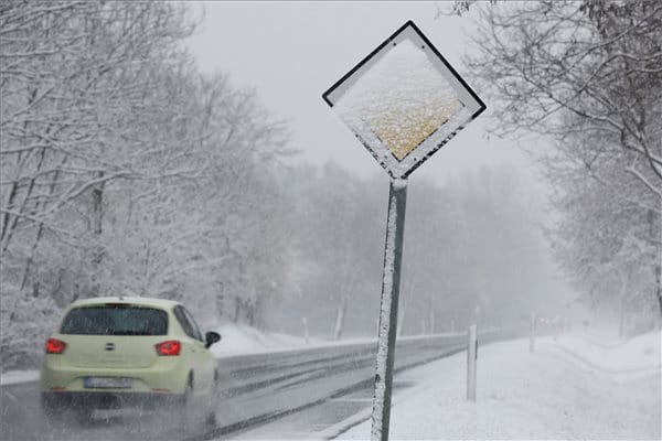 Kiadós eső jön szerdán, néhol havazásra is készülni kell