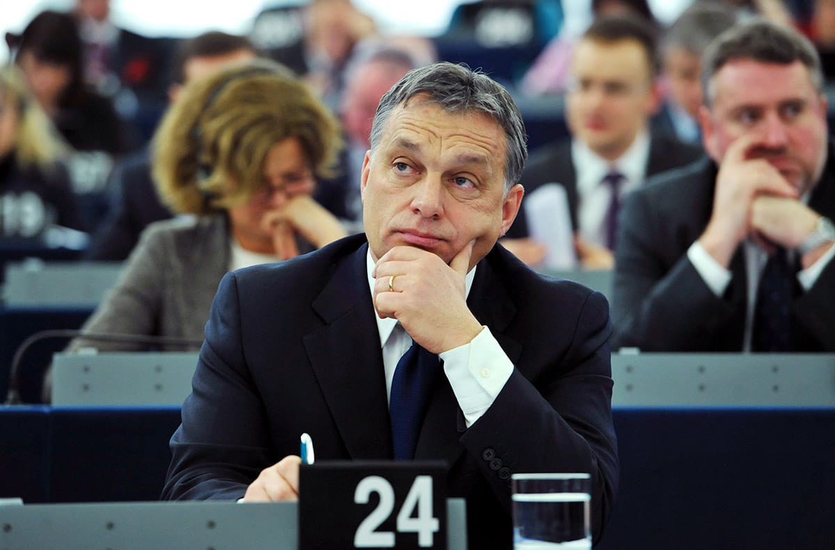 Miért ilyen toleráns Orbánnal az Európai Néppárt?