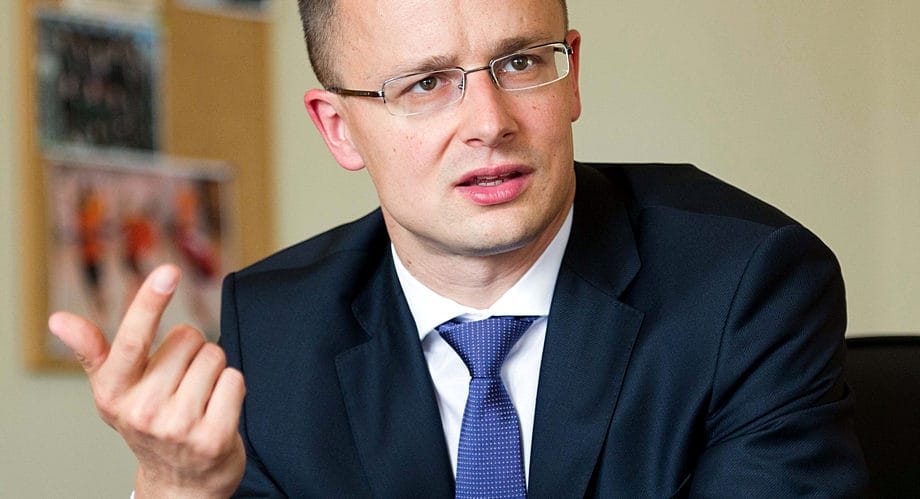 Szijjártó válaszlépéssel fenyegeti Ukrajnát, ha kiutasítják a beregszászi konzult