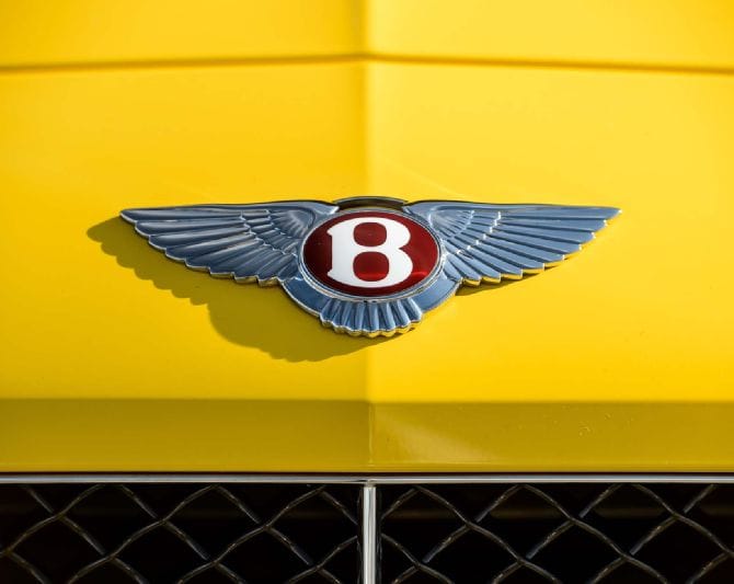 Elcsábítaná James Bondot a Bentley