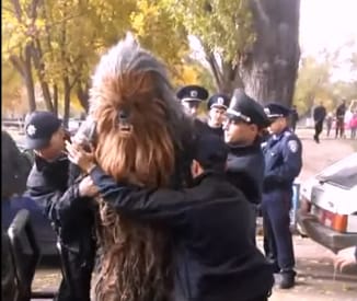 Letartóztatták Chewbaccát Ukrajnában