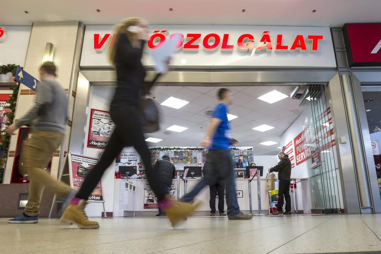 Olcsó legyen és energiatakarékos, akkor is, ha nem felel meg tökéletesen – így vásárol a magyar műszaki boltokban