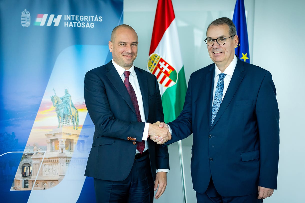 Közösen lépne fel a korrupciós praktikák ellen az Integritás Hatóság és az OLAF