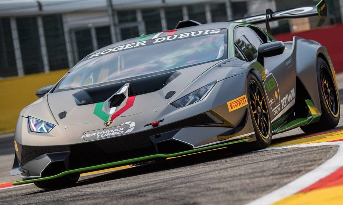 Csak 10 darab készül a legújabb kőkemény Lamborghiniből