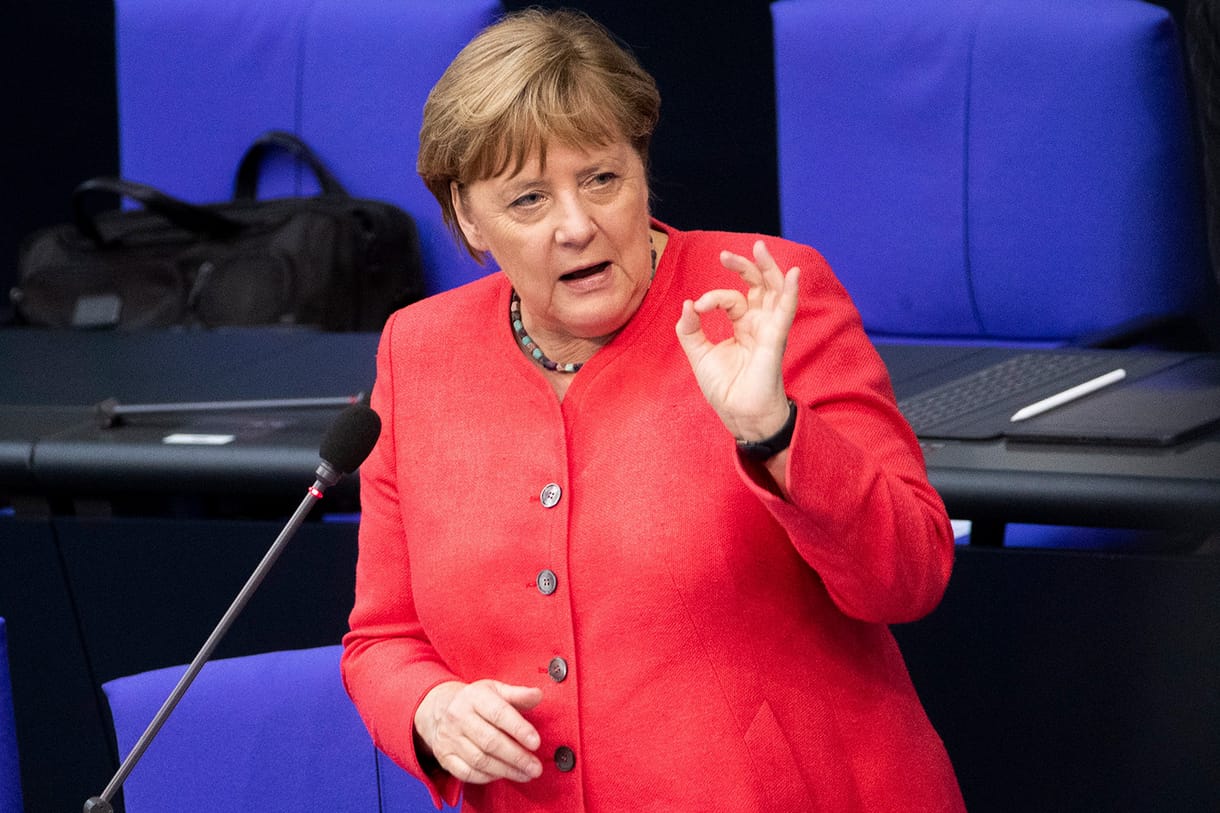 Merkel üzent Orbánnak, aki visszaüzent, csak egészen másról beszélt