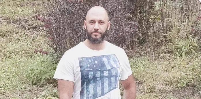 Egy járókelő kapta el az ötödikről kizuhanó kislányt Torinóban