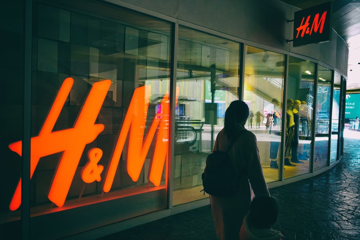 Végleg lehúzta a rolót utolsó oroszországi boltjaiban a H&M