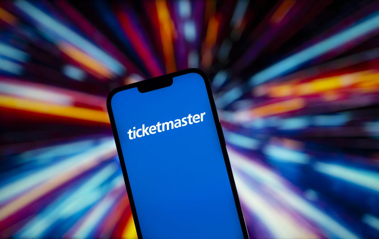 Dagad az Oasis-jegybotrány: Brüsszel is vizsgálja a Ticketmaster dinamikus árazását