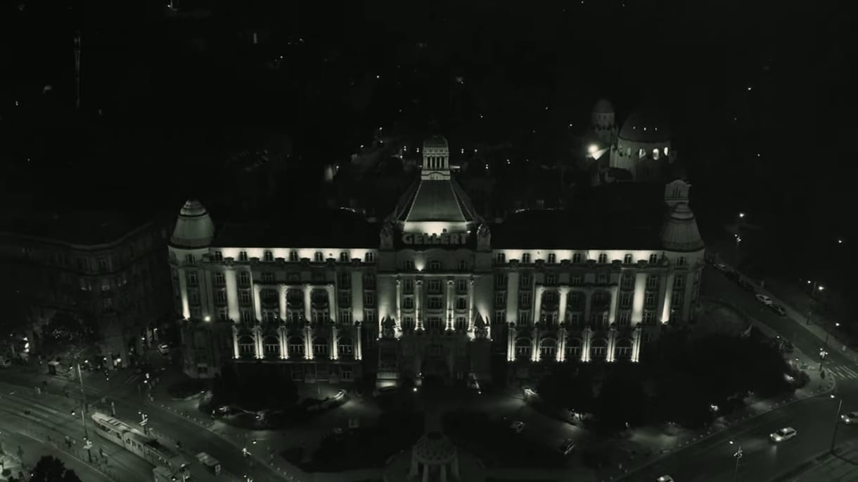 Tiborcz cége egy noir hangulatú imázsfilmmel hozná meg a gazdag ázsiaiak kedvét a Gellért szállóhoz
