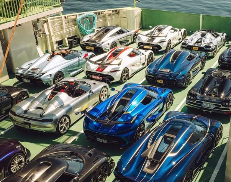 Egy példány is ritkaság Koenigseggből, most tucatnyi bukkant fel